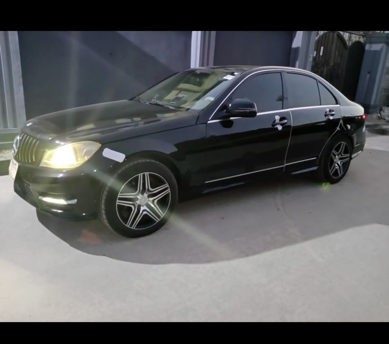 Thumbnail 9 of 2008 MERCEDES-BENZ C-Class